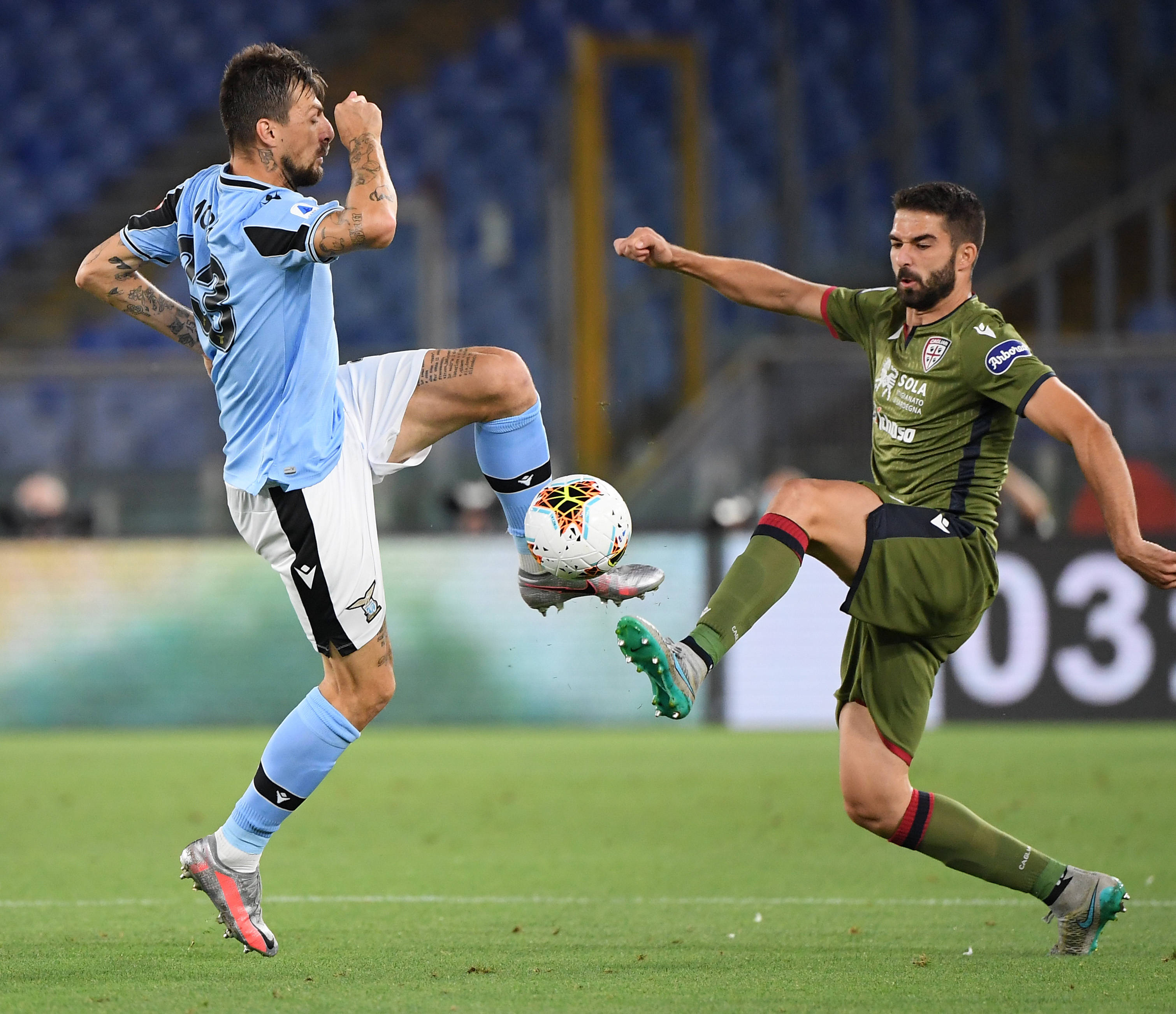 场上的较量 场上的较量