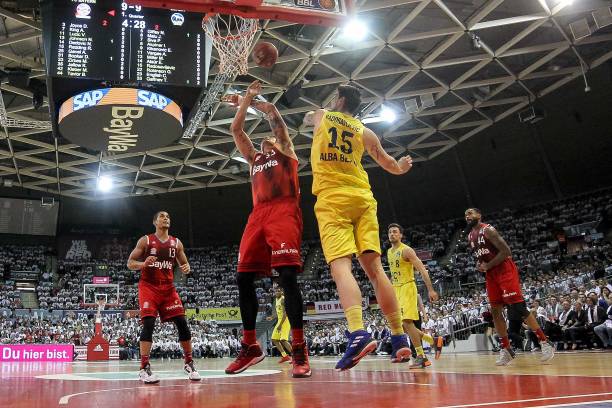 并经过简短 并经过简短