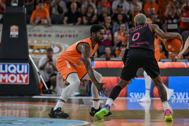 也关系到球 也关系到球