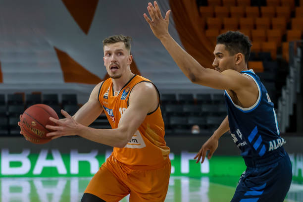 反手拧拉抢 反手拧拉抢